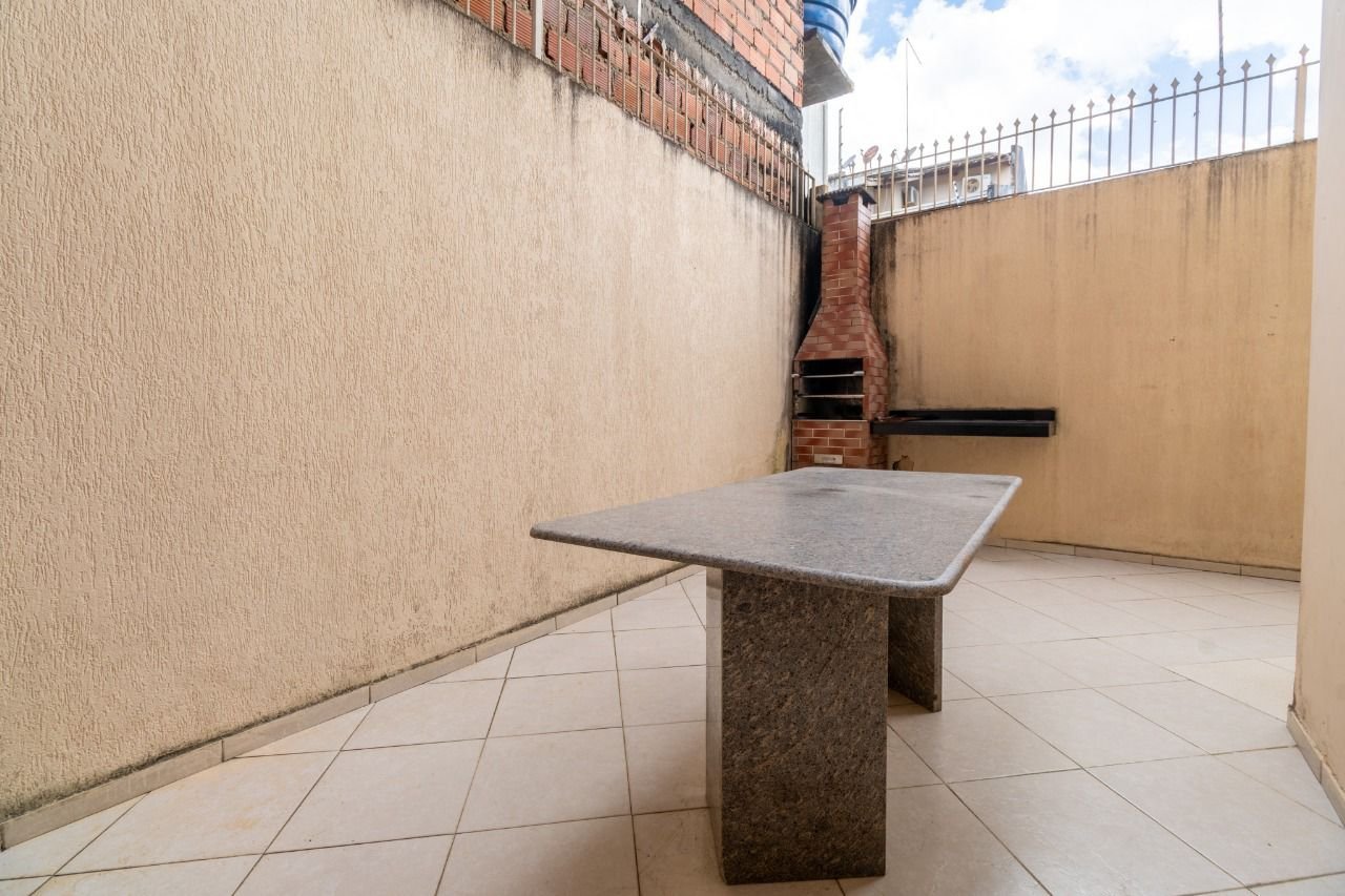 Casa Duplex com 3 Suítes com 265 m²